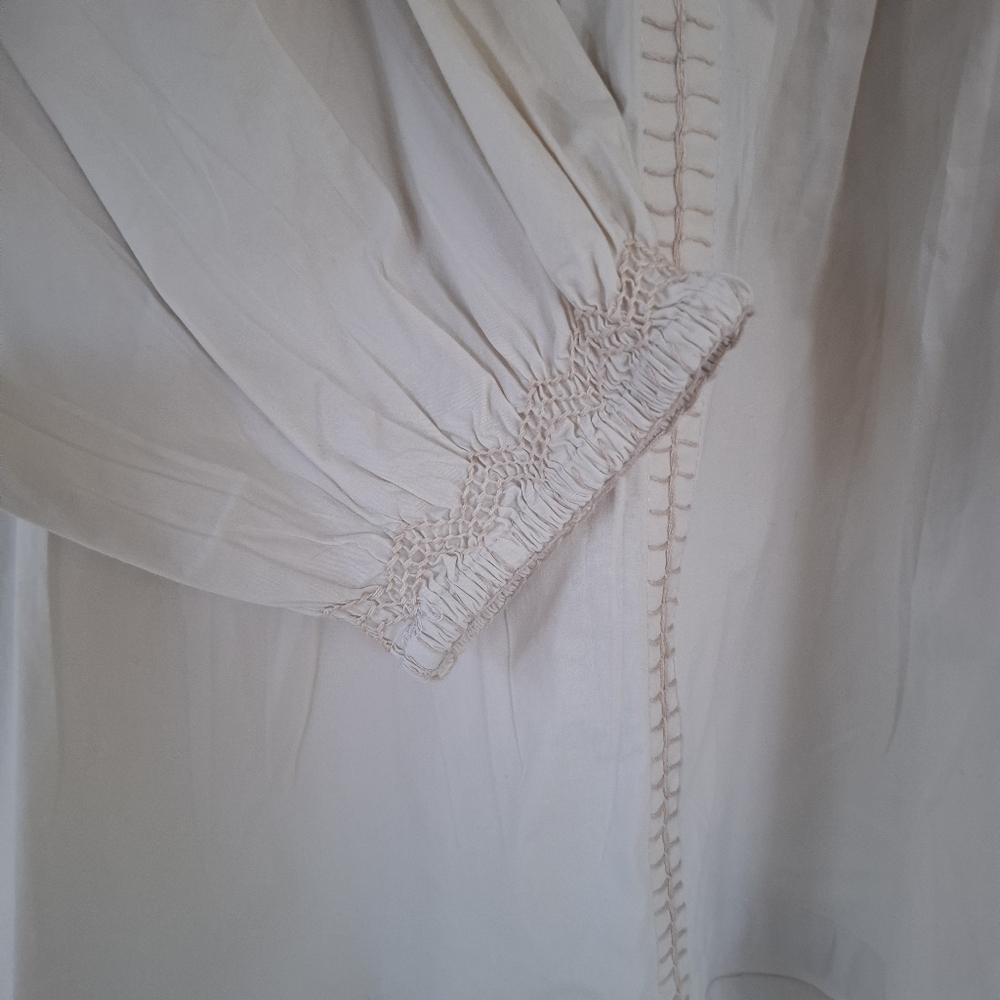 Evereve Smocked Bodice Boho Top Size Medium NWOT - Picture 4 of 11